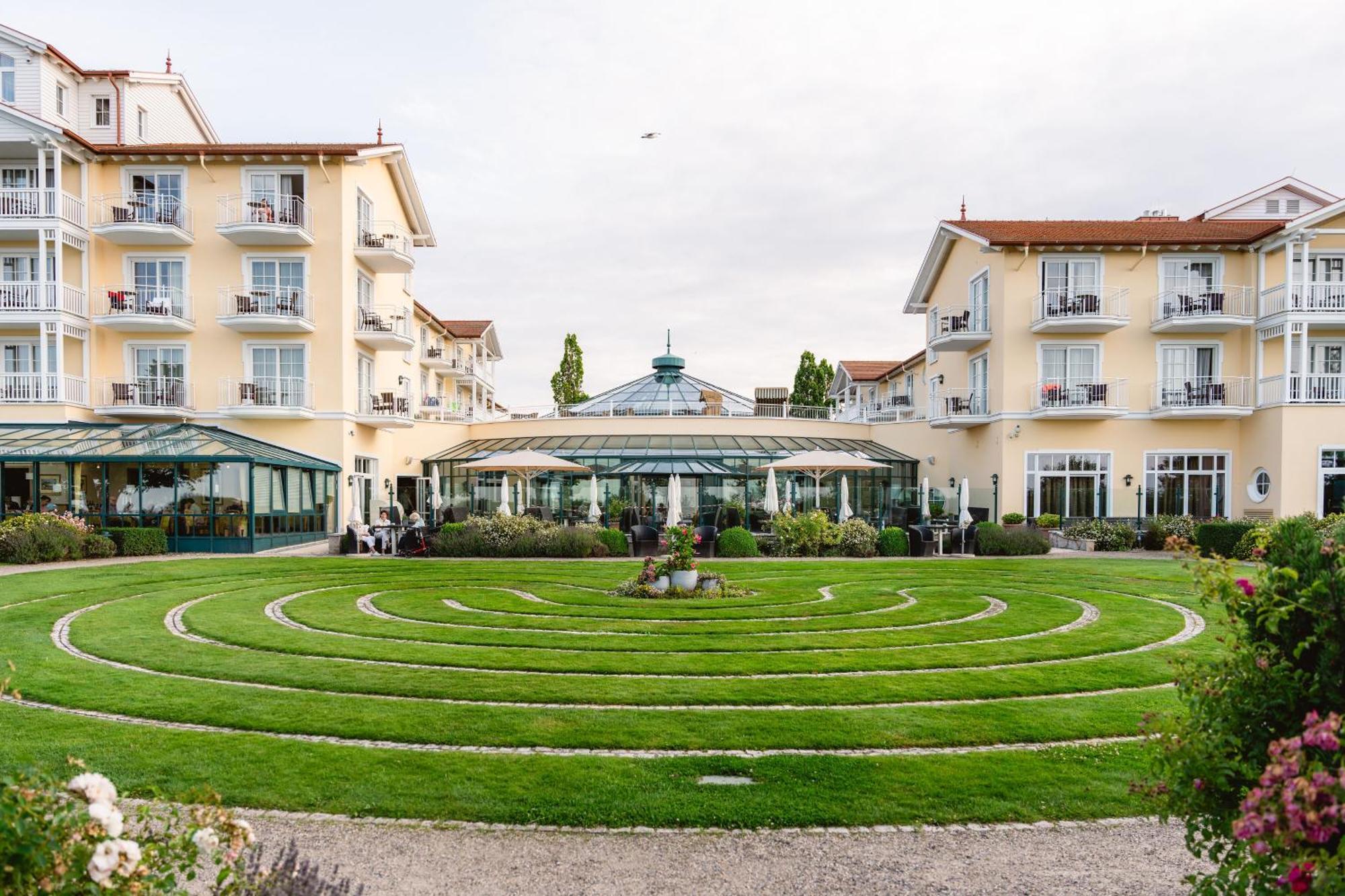 A-Rosa Ostseehotel Kuhlungsborn Bagian luar foto