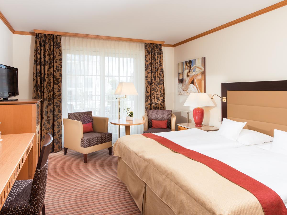 A-Rosa Ostseehotel Kuhlungsborn Bagian luar foto